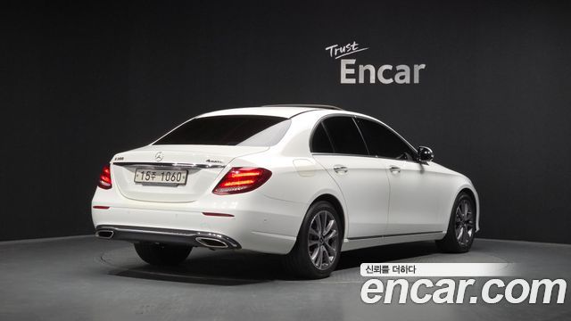 Mercedes-Benz E-Class из Кореи Encar