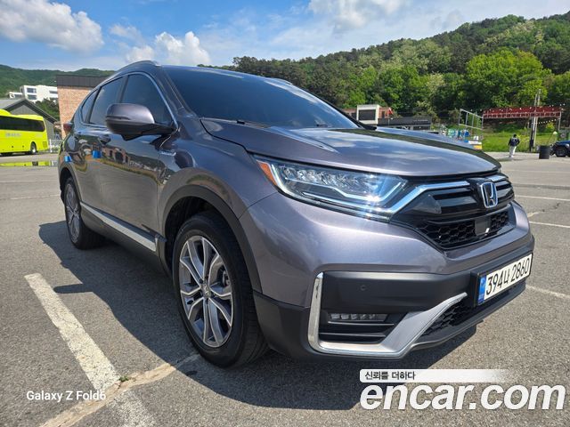 Honda CR-V 2.0 Hybrid Touring 4WD — пробег 44 600 км