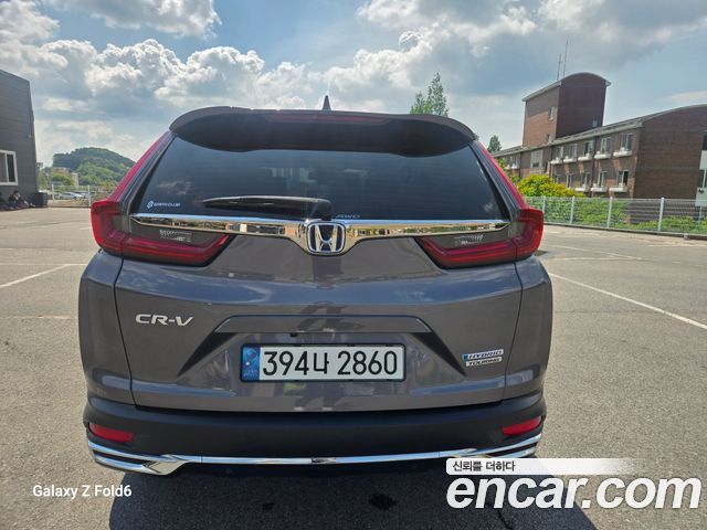 Honda CR-V 2.0 Hybrid Touring 4WD — пробег 44 600 км