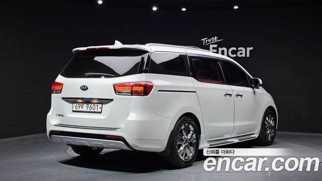Kia Carnival из Кореи Encar