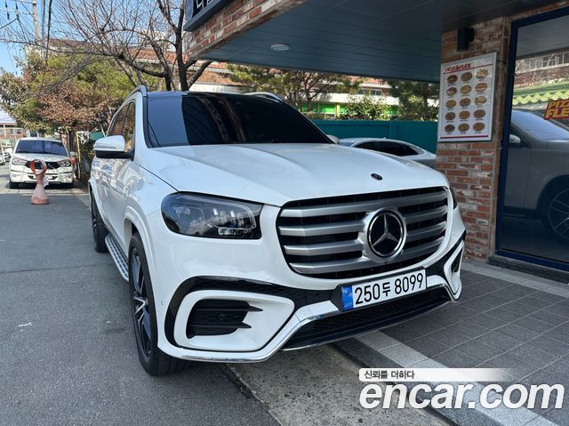 Mercedes-Benz GLS-Class GLS580 4MATIC — пробег 8 000 км — фото 2 из 5