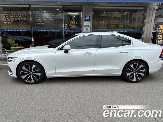 Volvo S60 B5 Ultra Bright — пробег 60 500 км — фото 2 из 5