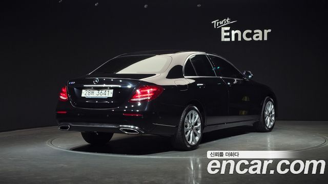 Mercedes-Benz E-Class из Кореи Encar