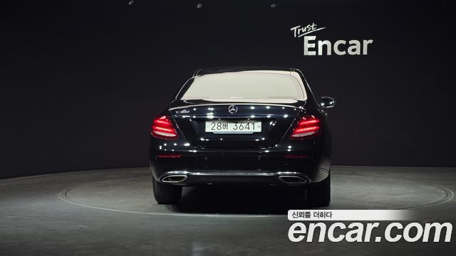 Mercedes-Benz E-Class из Кореи Encar