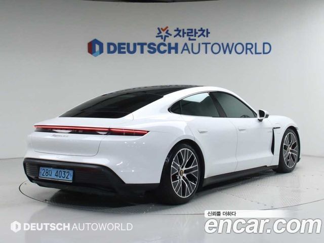 Porsche Taycan из Кореи Encar