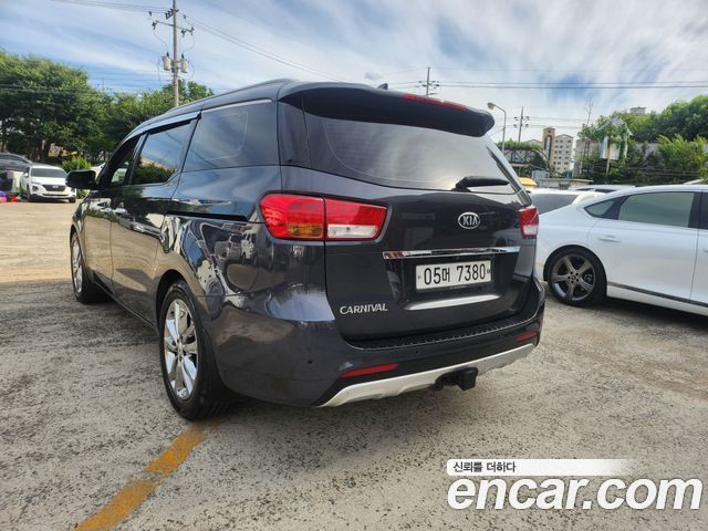 Kia Carnival из Кореи Encar