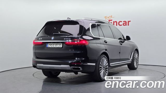 BMW X7 xDrive 40i Design Pure Excellence 7-Seater — пробег 147 023 км — фото 2 из 5