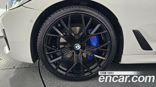 BMW 5-Series 520d xDrive M Sport Package Plus — пробег 187 056 км — фото 5 из 5