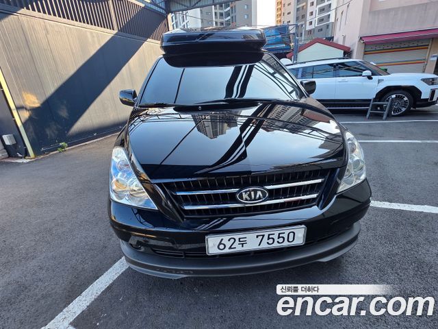 Kia Carnival HI Limousine L290 7-seater Deluxe Deluxe — пробег 80 800 км — фото 3 из 5