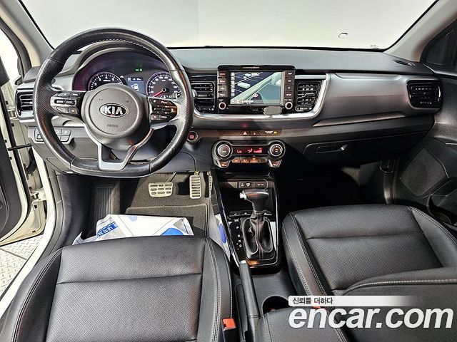 Kia Stonic из Кореи Encar