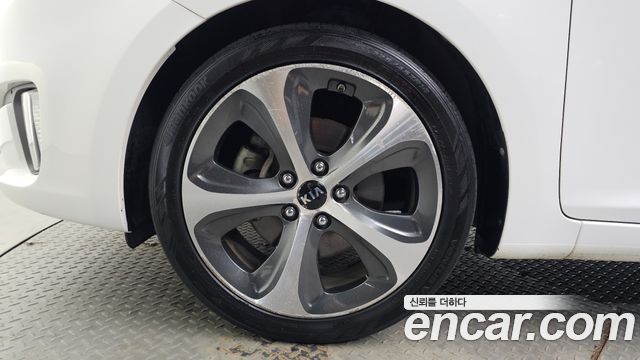 Kia Carens из Кореи Encar