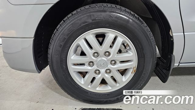 Hyundai Starex 12-Seater Wagon Smart — пробег 16 005 км — фото 5 из 5