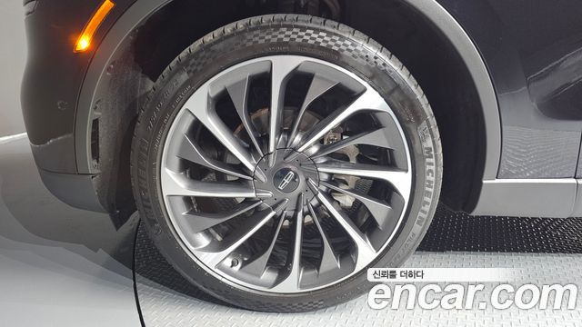 Lincoln Aviator 3.0 Reserve  AWD — пробег 99 310 км — фото 5 из 5