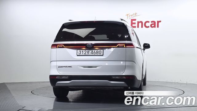 Kia Carnival из Кореи Encar