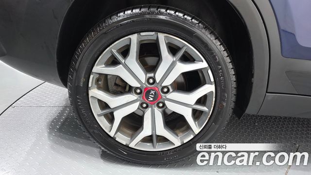 Kia Seltos из Кореи Encar