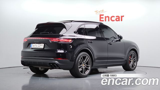 Porsche Cayenne 3.0 PLATINUM EDITION — пробег 49 005 км — фото 2 из 5