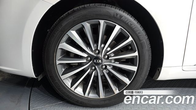 Kia K7 из Кореи Encar