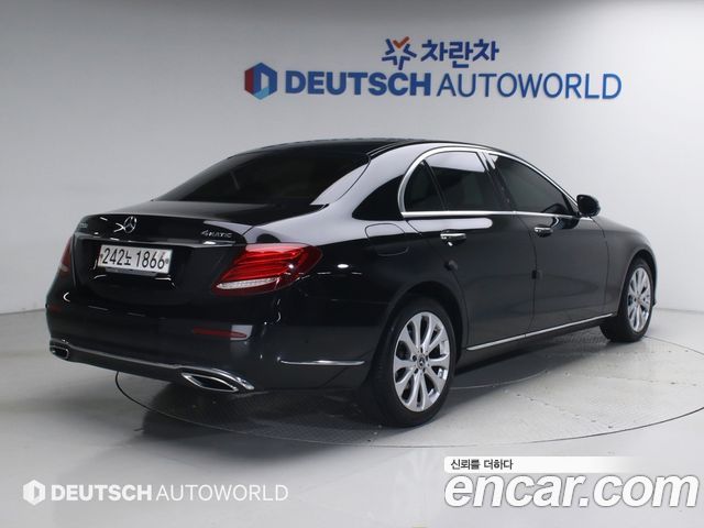 Mercedes-Benz E-Class из Кореи Encar