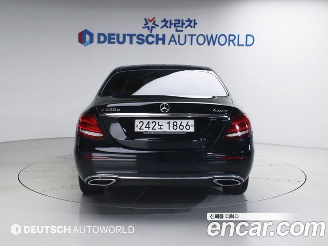 Mercedes-Benz E-Class из Кореи Encar
