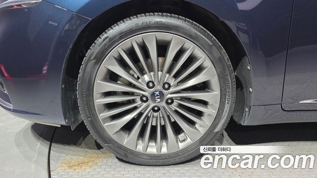 Kia K7 из Кореи Encar