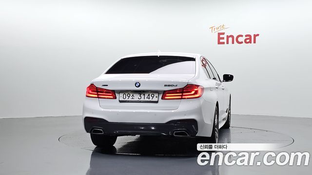 BMW 5-Series 520d xDrive M Sport Package Plus — пробег 137 444 км — фото 4 из 5