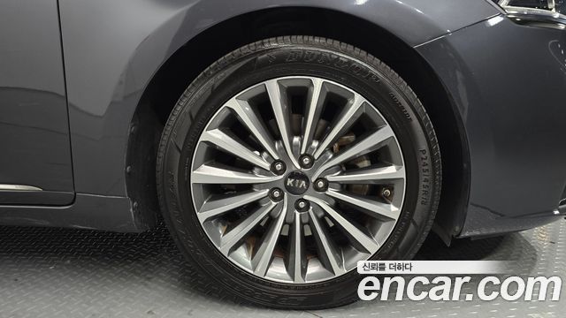 Kia K7 из Кореи Encar