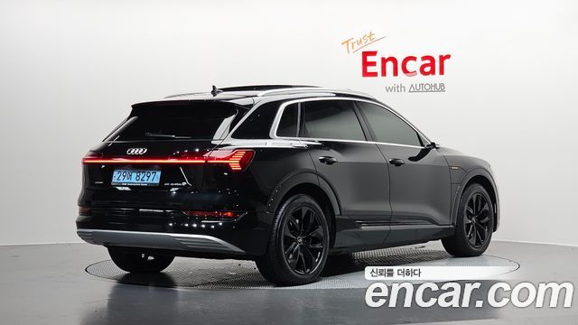 Audi e-tron 55 Quattro — пробег 83 891 км — фото 2 из 5