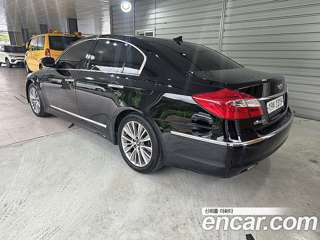 Hyundai Genesis из Кореи Encar