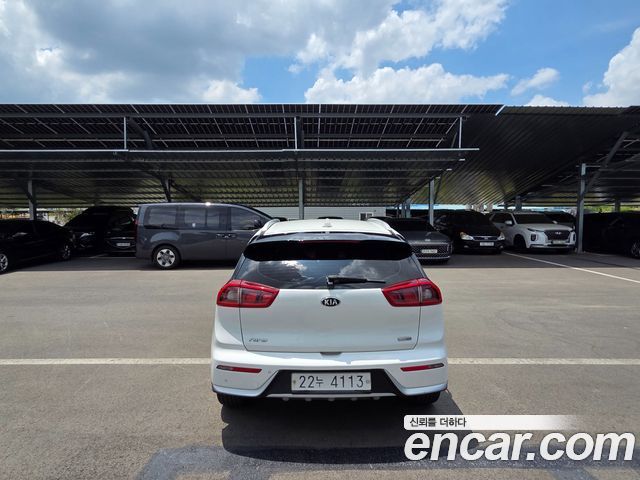 Kia Niro из Кореи Encar