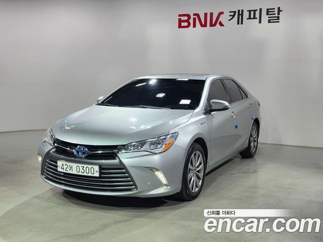 Toyota Camry Hybrid XLE — пробег 160 840 км — фото 2 из 5