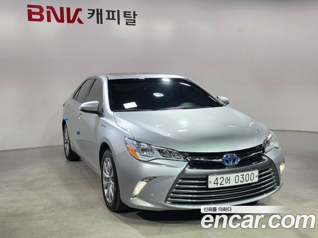 Toyota Camry Hybrid XLE — пробег 160 840 км — фото 3 из 5