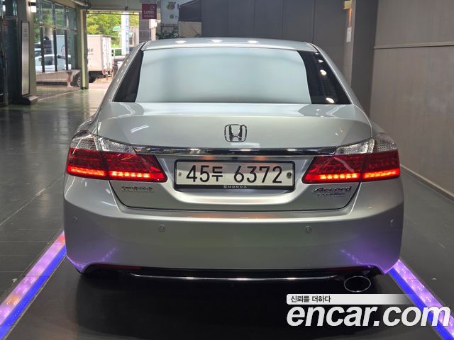 Honda Accord 2.4 9th — пробег 28 086 км — фото 4 из 5