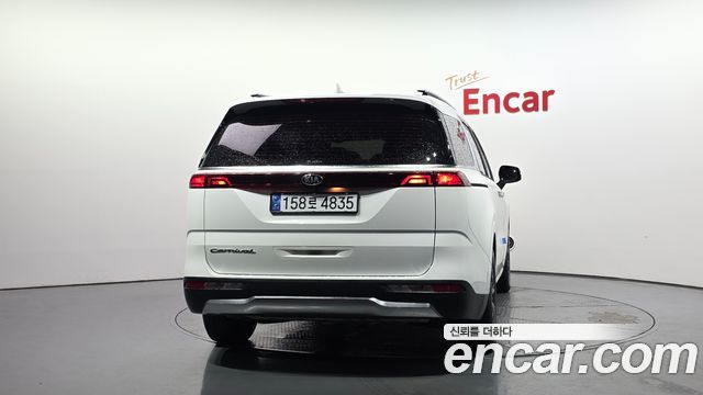 Kia Carnival из Кореи Encar