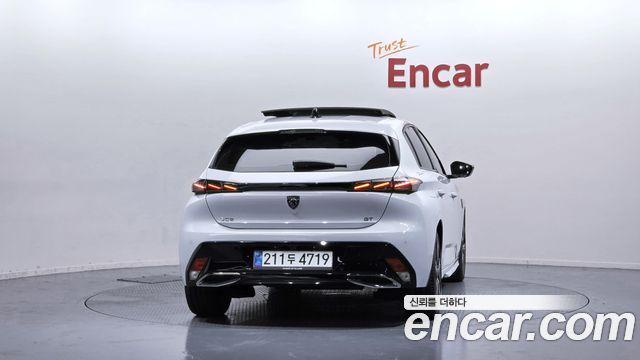 Peugeot 308 1.2 Hybrid GT — пробег 5 640 км