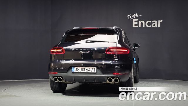 Porsche Macan из Кореи Encar