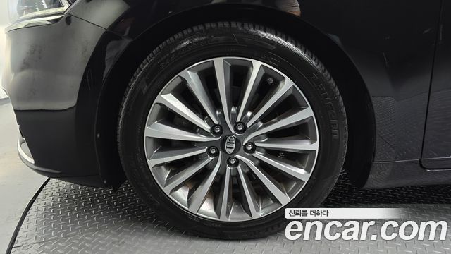 Kia K7 из Кореи Encar