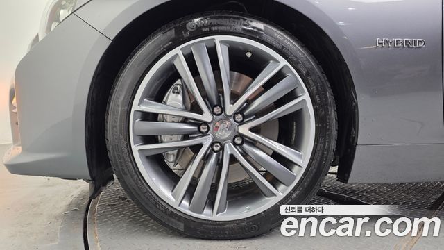 Infiniti Q50 3.5 Hybrid Essence — пробег 70 045 км