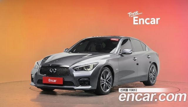 Infiniti Q50 3.5 Hybrid Essence — пробег 70 045 км