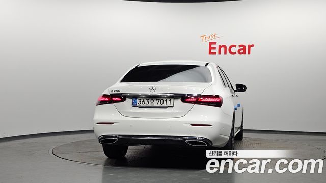 Mercedes-Benz E-Class из Кореи Encar