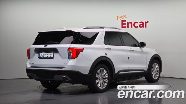 Ford Explorer 2.3 LimIted 4WD — пробег 45 060 км — фото 2 из 5
