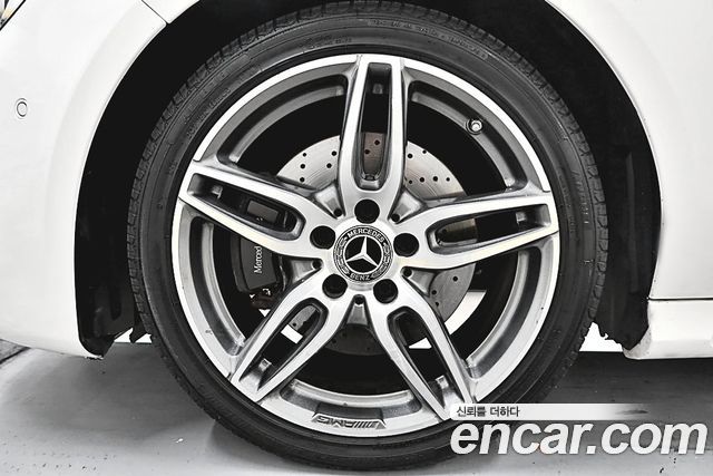 Mercedes-Benz CLA-Class CLA220 AMG Line — пробег 93 566 км — фото 5 из 5