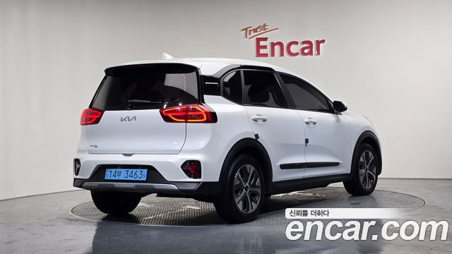 Kia Niro Earth — пробег 136 210 км — фото 2 из 5