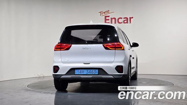 Kia Niro Earth — пробег 136 210 км — фото 4 из 5