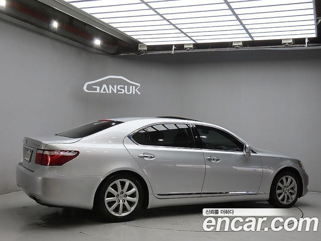 Lexus LS из Кореи Encar