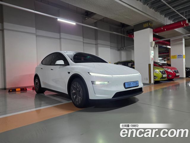 Tesla Model Y L Long Range AWD — пробег 12 км — фото 2 из 5