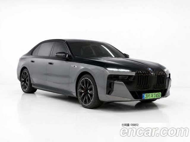 BMW i7 M70 xDrive M Performance — пробег 5 900 км — фото 1 из 5
