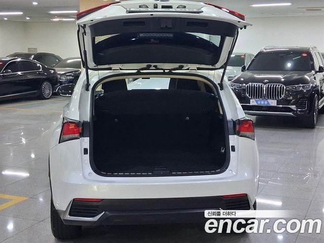Lexus NX Supreme — пробег 92 810 км — фото 5 из 5
