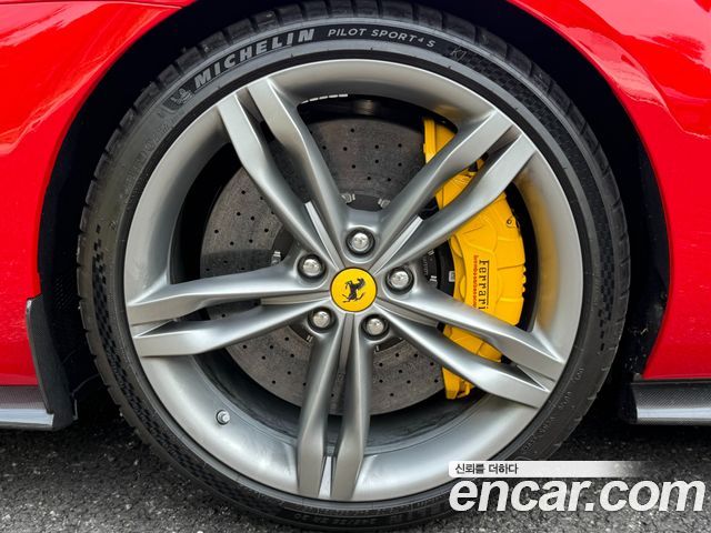 Ferrari 296 3.0 V6 — пробег 3000 км