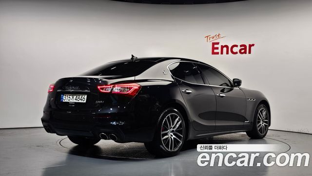 Maserati Ghibli из Кореи Encar
