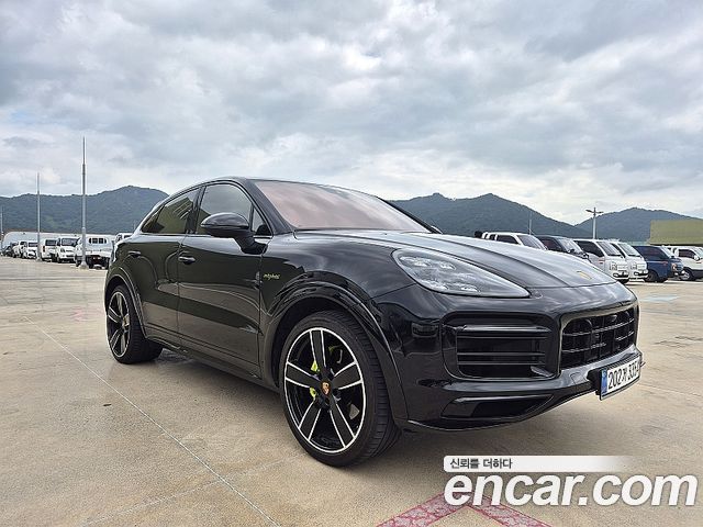 Porsche Cayenne 3.0 E-Hybrid Coupe — пробег 62 403 км — фото 2 из 5
